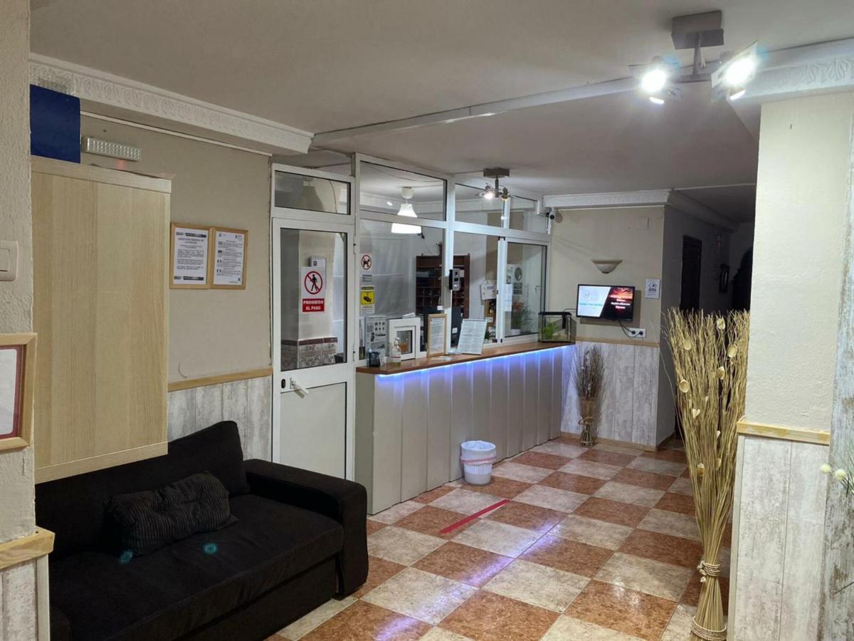 Virgen Del Rocio II Hotel Торемолинос Екстериор снимка