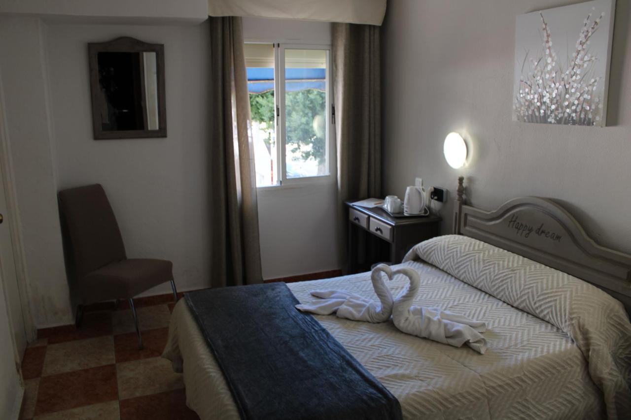 Virgen Del Rocio II Hotel Торемолинос Екстериор снимка