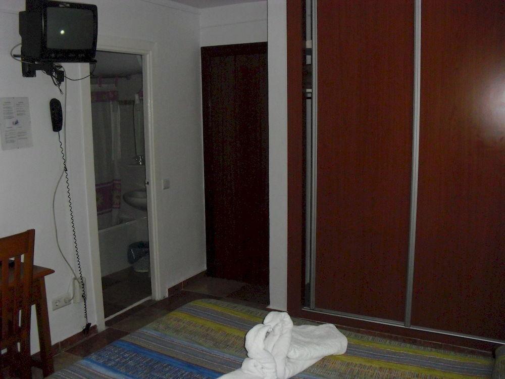 Virgen Del Rocio II Hotel Торемолинос Екстериор снимка