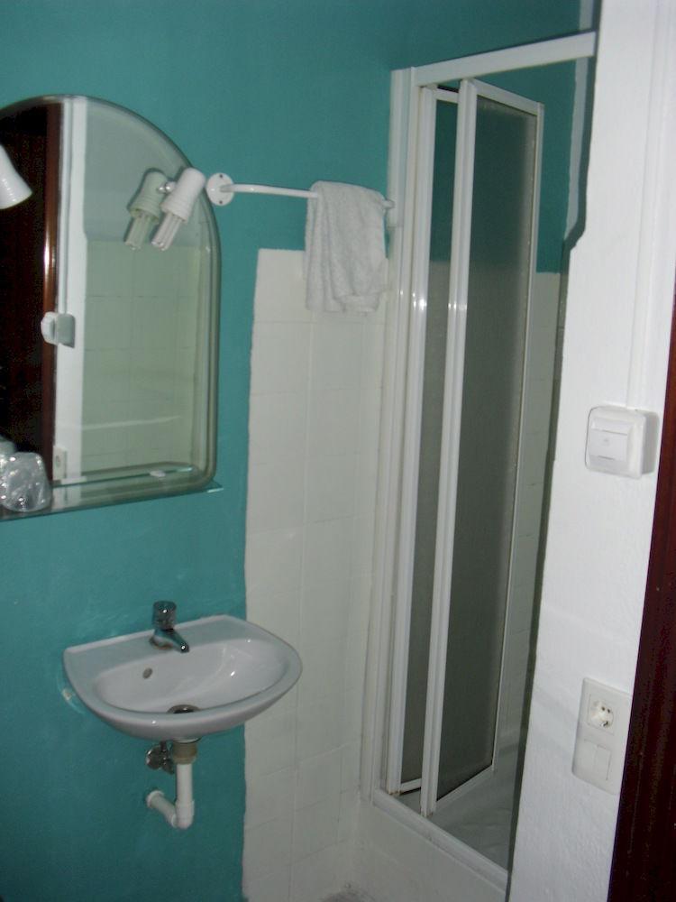 Virgen Del Rocio II Hotel Торемолинос Екстериор снимка