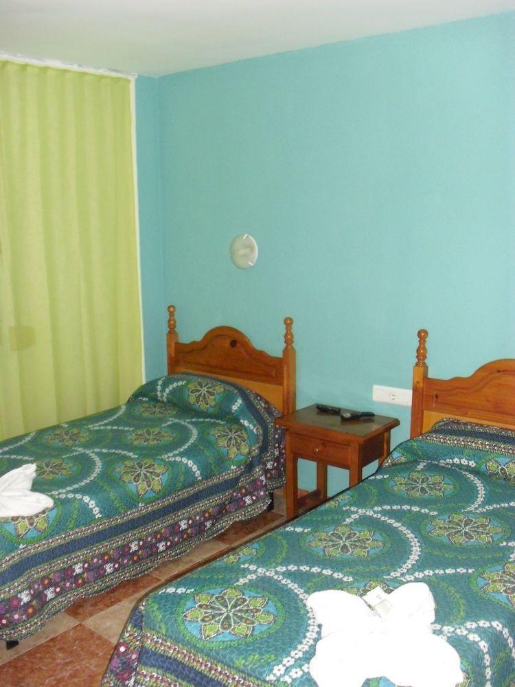 Virgen Del Rocio II Hotel Торемолинос Екстериор снимка