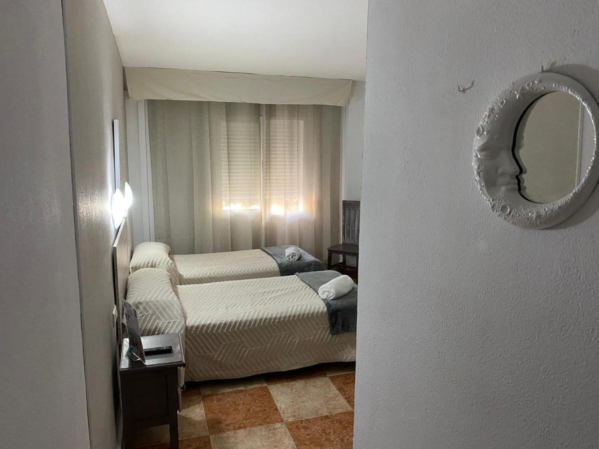 Virgen Del Rocio II Hotel Торемолинос Екстериор снимка