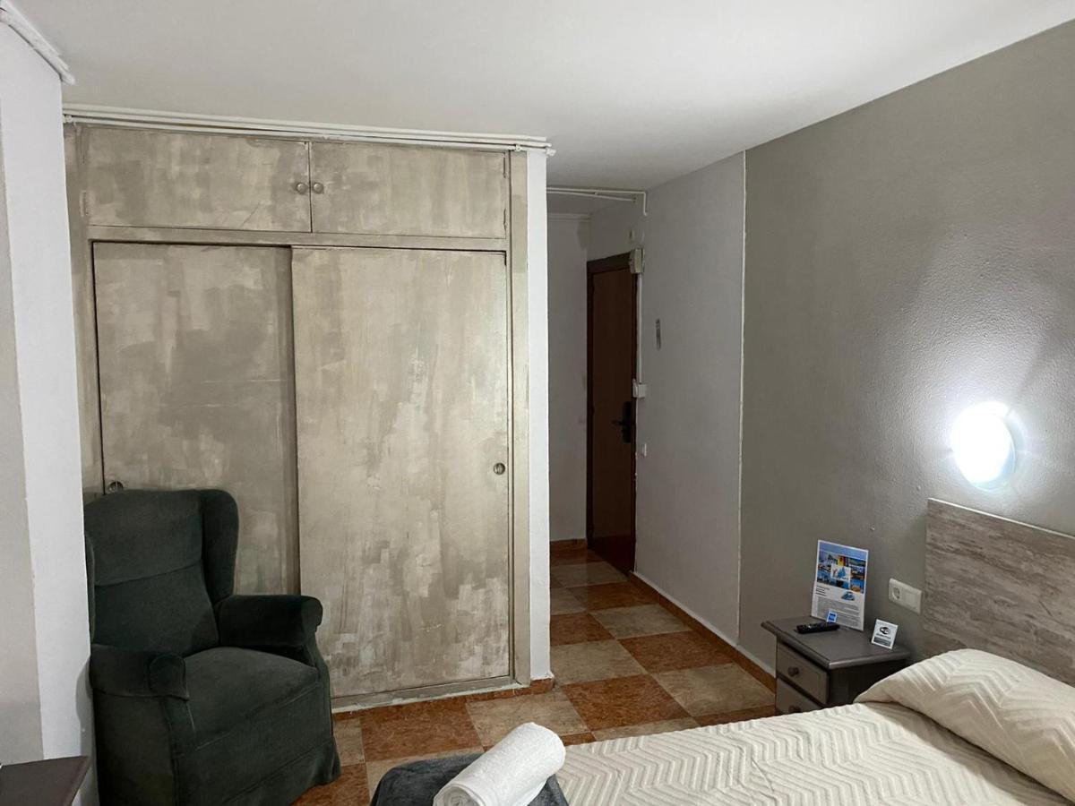Virgen Del Rocio II Hotel Торемолинос Екстериор снимка